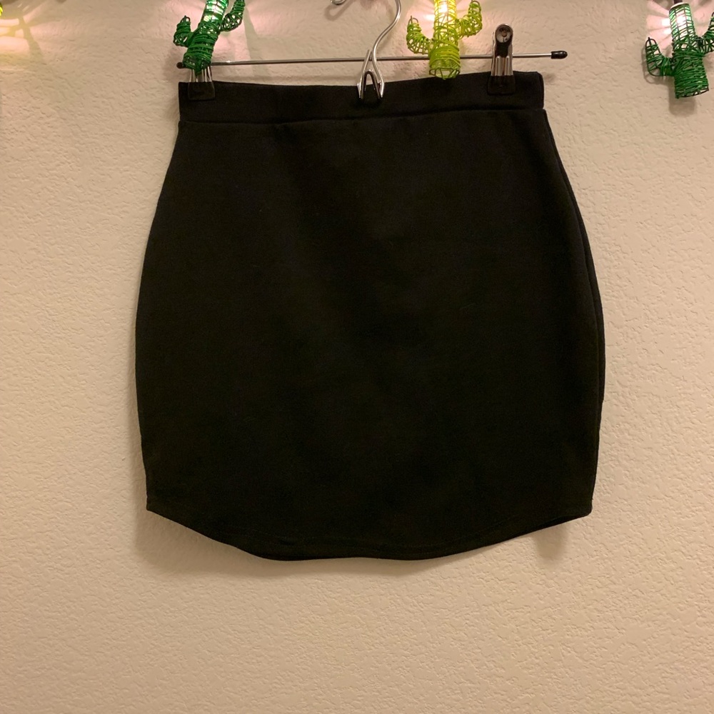MISSGUIDED Black Mini Skirt